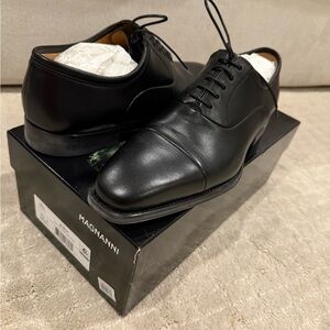Magnanni Classic Black Leather Oxfords